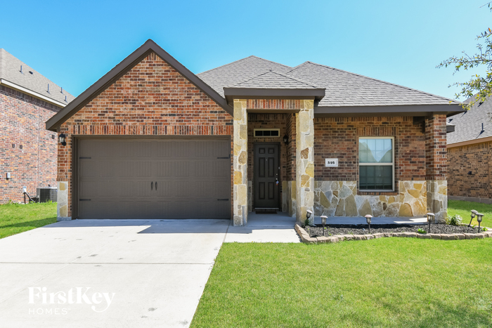Foto principal - 546 Clearlake Dr