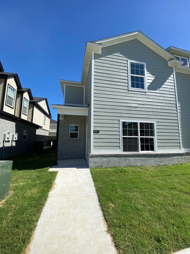 Building Photo - 798 S Amarillo Ave