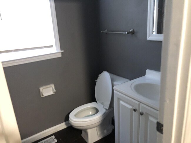 Building Photo - 255 Osage Ct