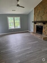 Building Photo - 3918 S Creek Ct