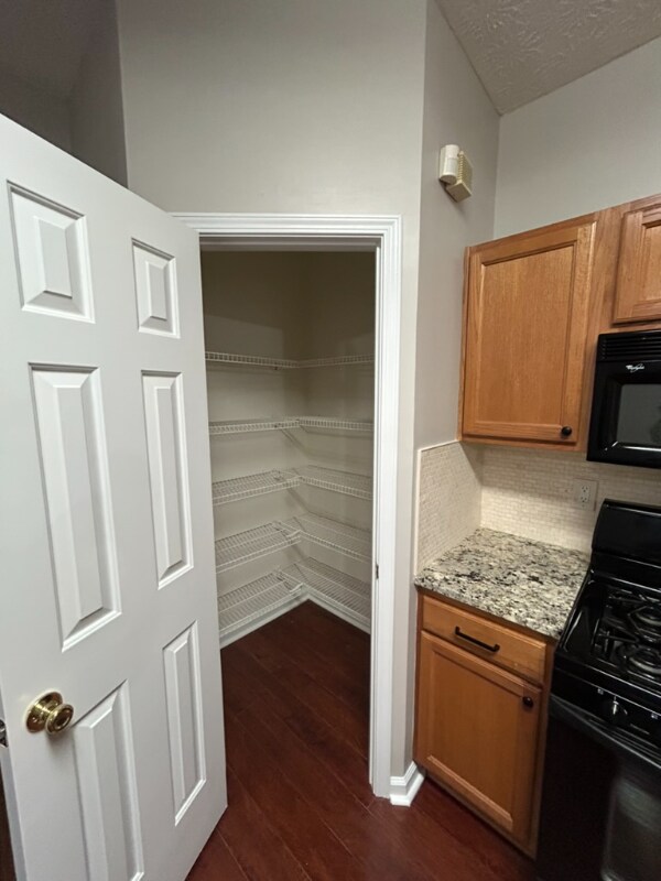 Foto del edificio - 2907 Greyhawk Ln