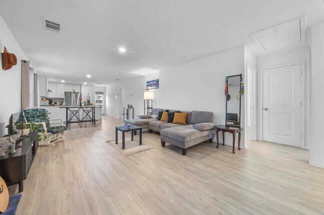 Foto del edificio - 7415 Donkey Vly