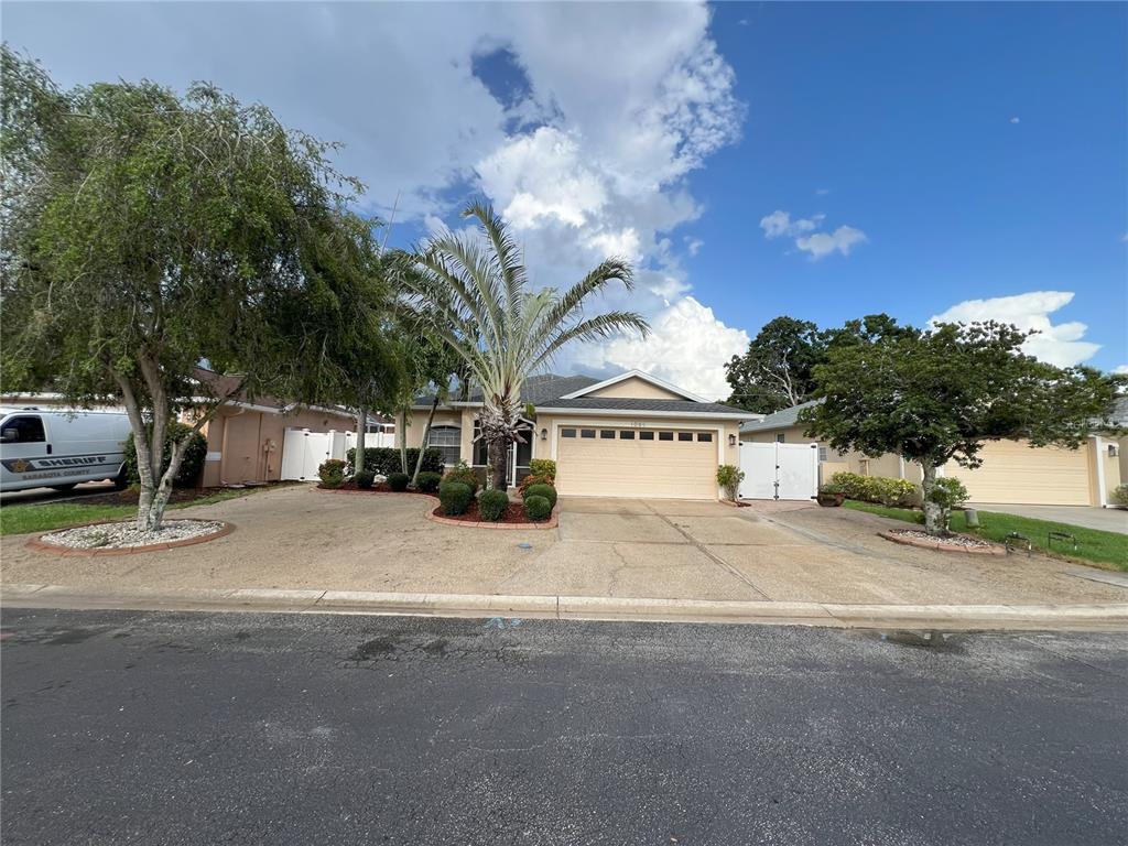 Primary Photo - 1065 Whitegate Ct