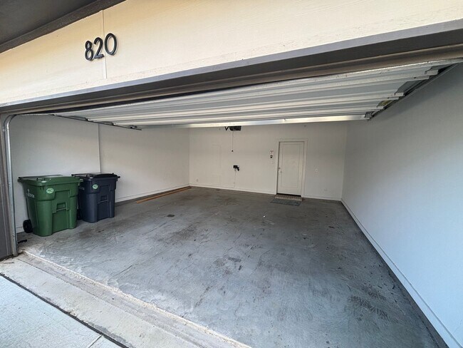 Foto del edificio - Windsong Ranch Townhome:   $500 off first ...