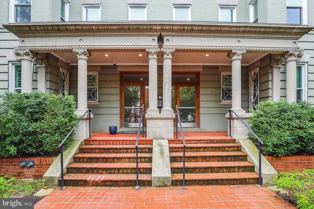 Primary Photo - 1324 Euclid St NW