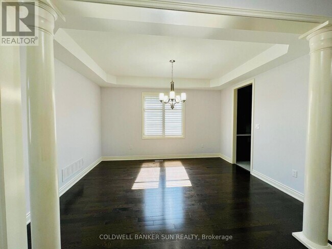 Building Photo - 12 Greenlands Ct