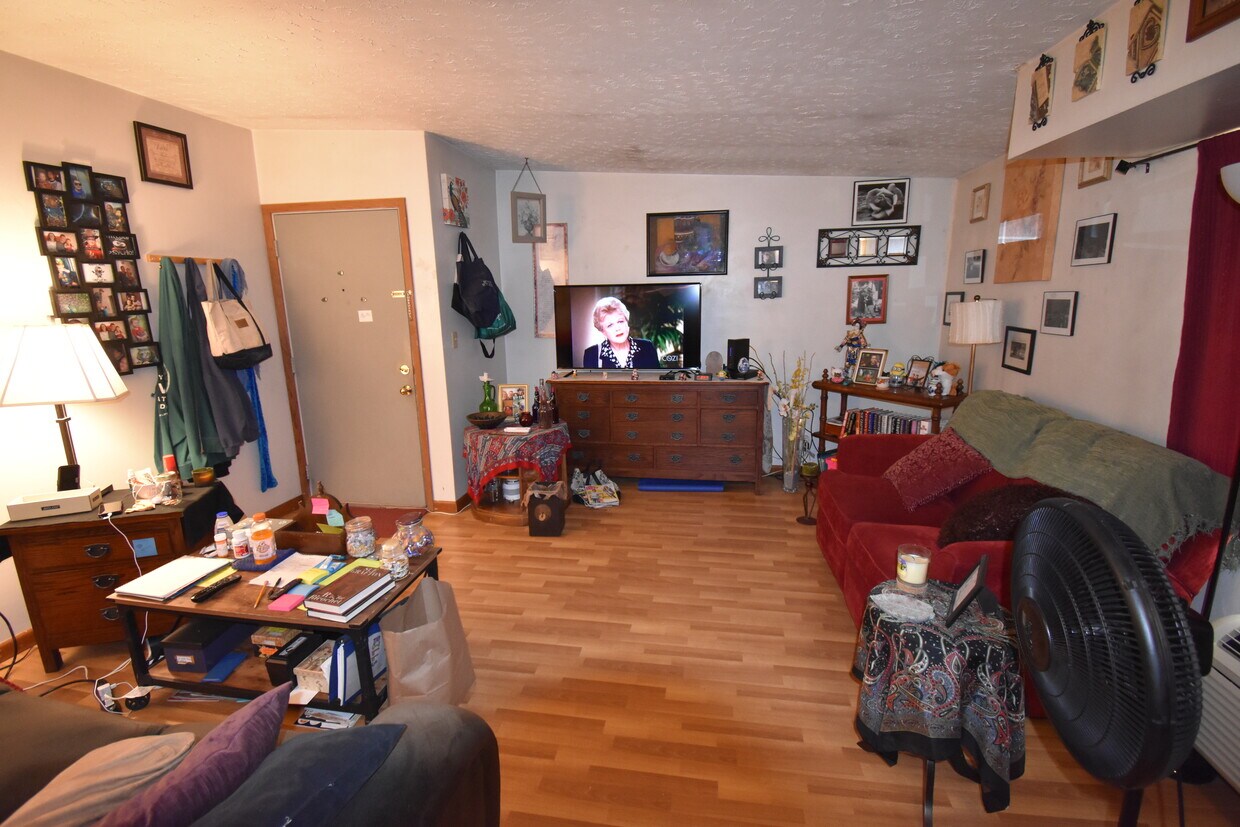 Primary Photo - 1026 W 24th St