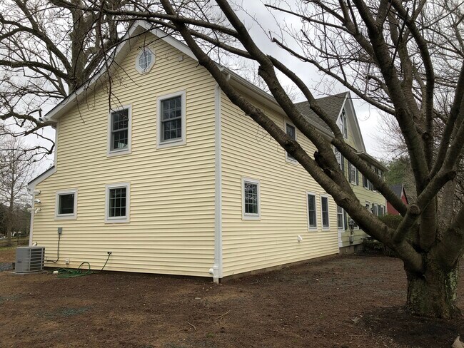 Overall 2 family structure - 1647 Old Trenton Rd