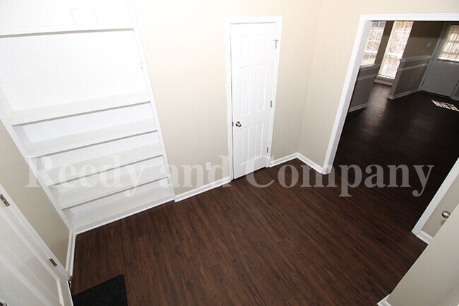 Building Photo - 6305 Kirby Downs Dr