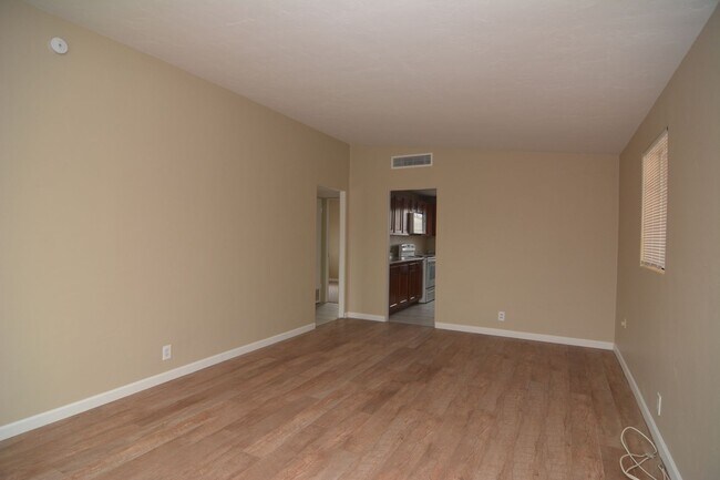 Foto del edificio - Updated 2 Bedroom 1 Bath! Located in Convenient Central Tucson Location!