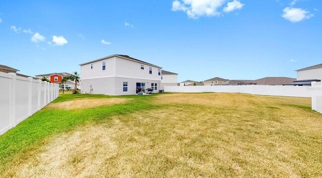 Photo - Spacious 5bed - With Amenities! House