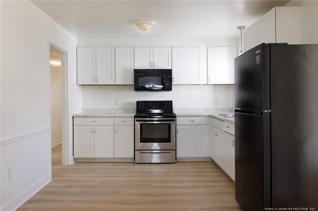 Foto del edificio - 1623 Van Buren Ave