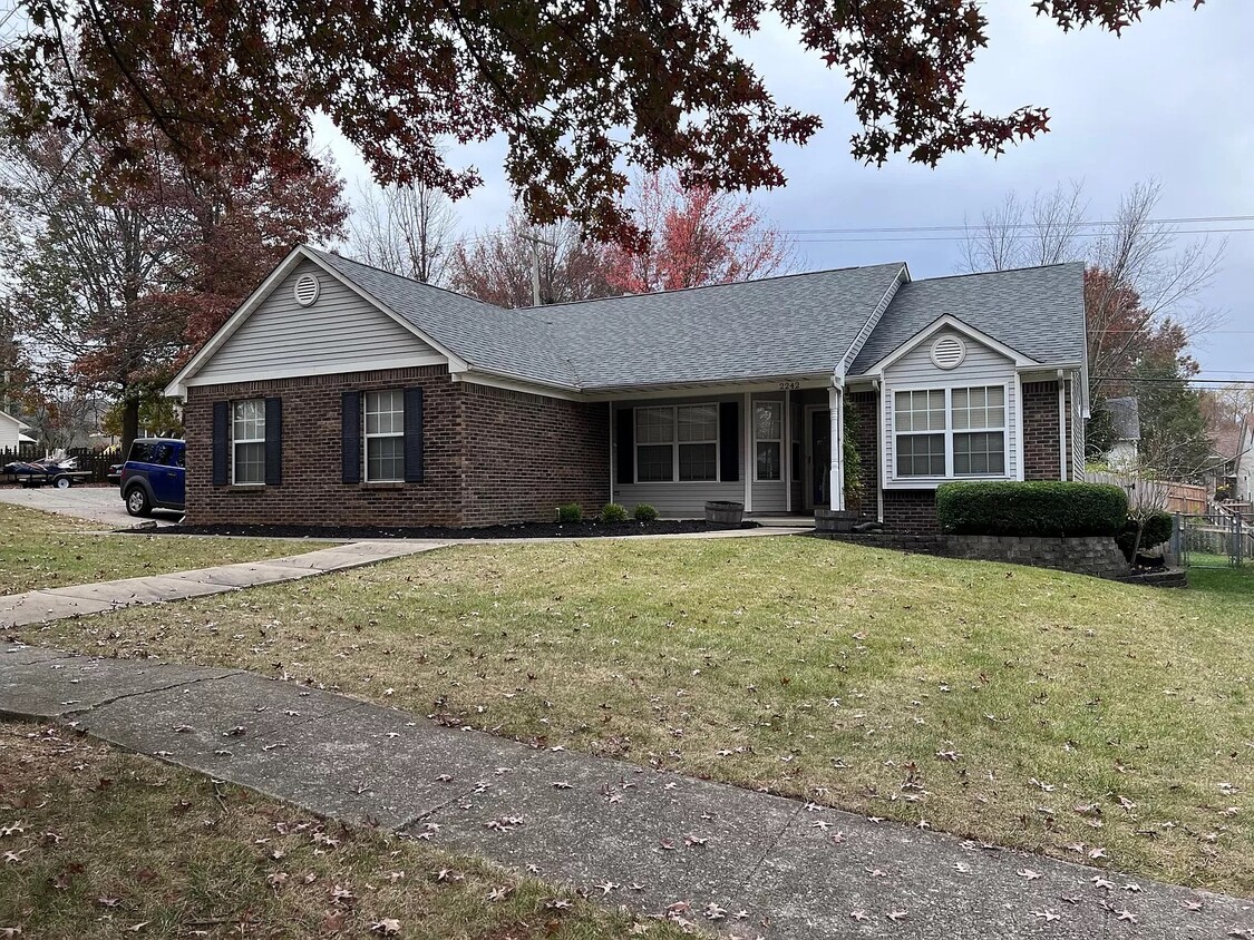 Primary Photo - 2242 Stonewood Ln