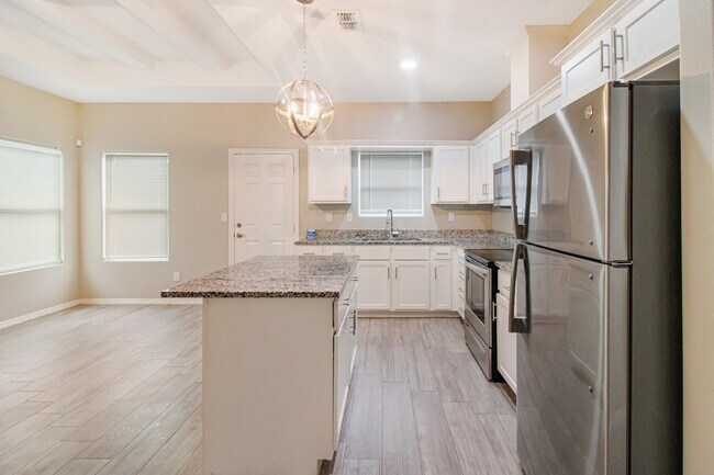 Foto del edificio - 1813 Stauffers St