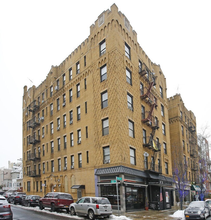 Primary Photo - 343 101st St
