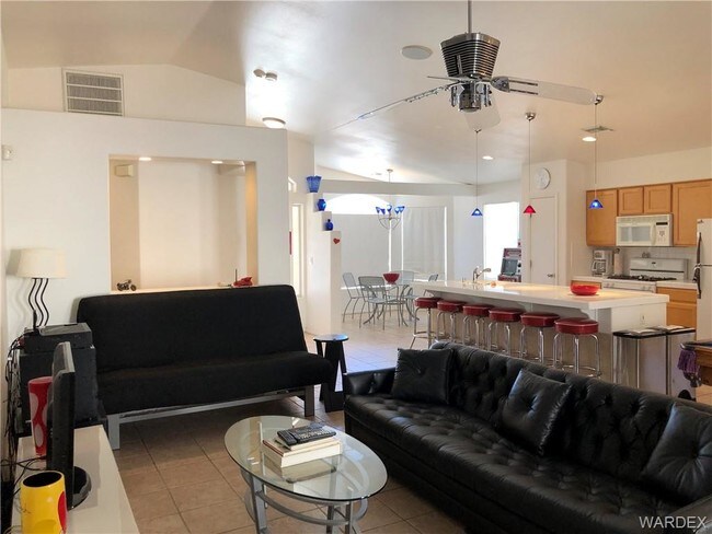 Foto del edificio - 411 Riverfront Dr