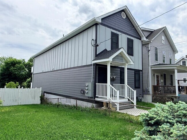 Foto del edificio - 268 Carpenter Ave