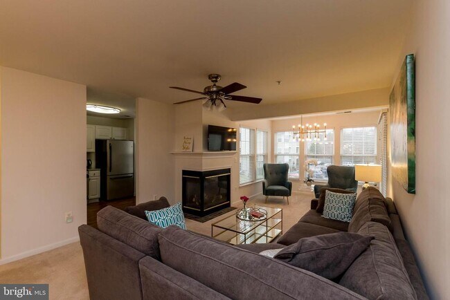 Building Photo - 7500 Calderon Ct