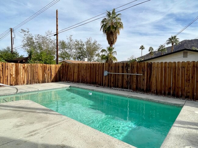 Building Photo - 53910 Avenida Herrera