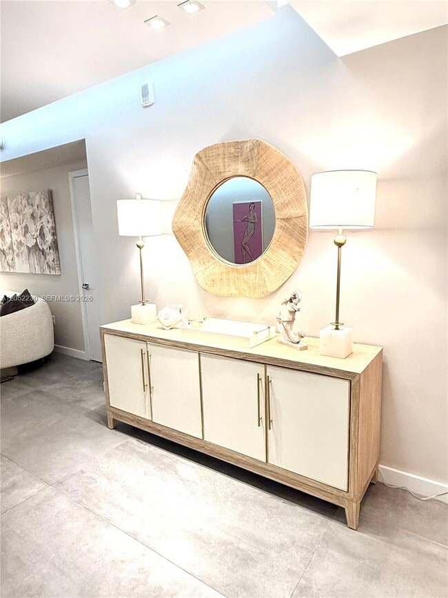 Foto del edificio - 488 NE 18th St