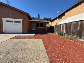 Building Photo - 16865 Barnell Ave