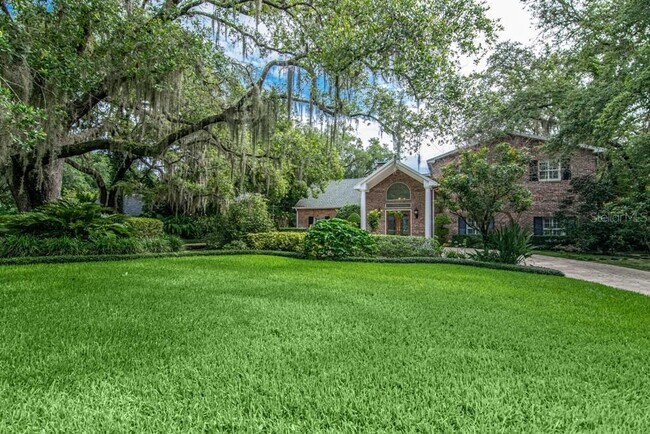 Foto del edificio - 16405 Avila Blvd