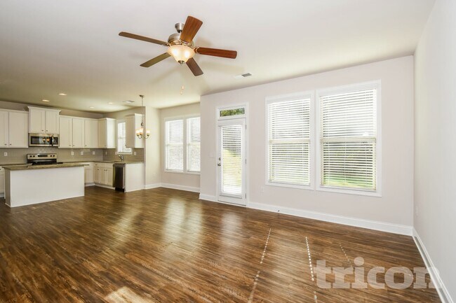Building Photo - 504 Ireland Ln
