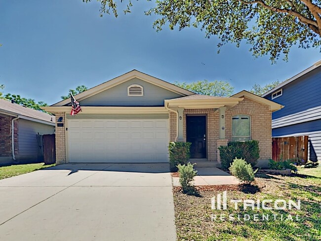 Building Photo - 1523 Hawkwolf Creek