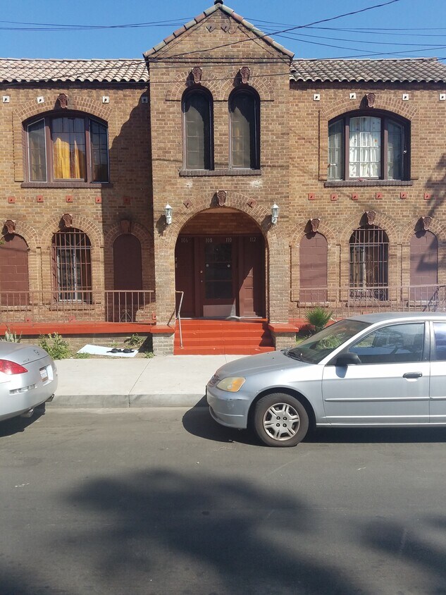 Foto principal - 108 S Cummings St