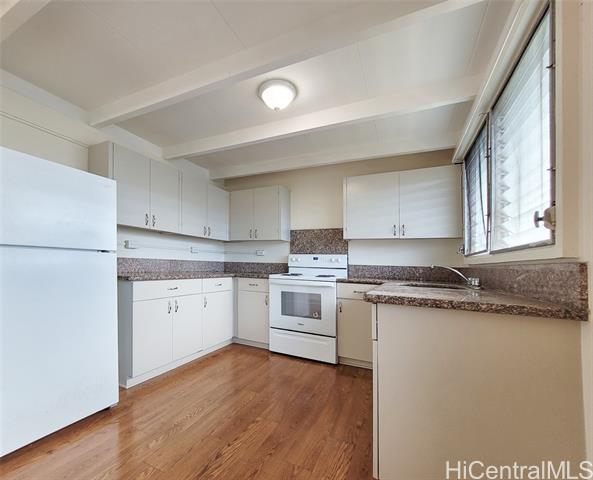 Building Photo - 94-820-820 Awanei St