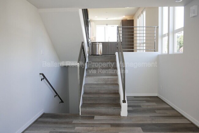 Foto del edificio - 6251 8th Ave NW