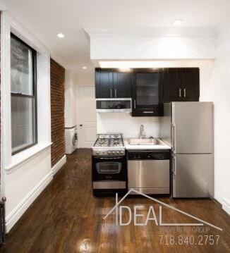 Primary Photo - 136 2nd Ave