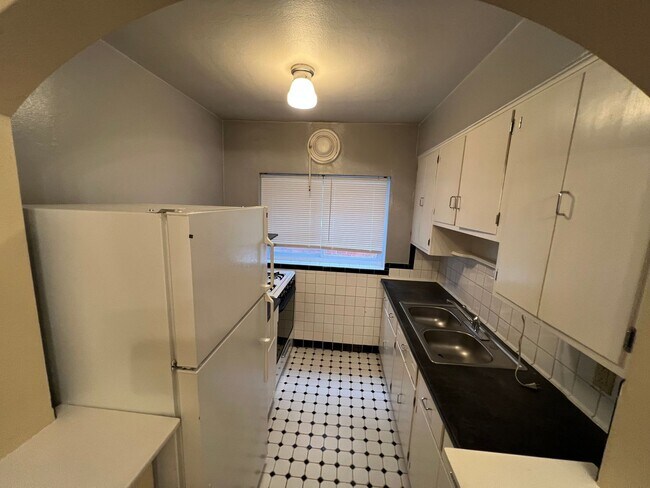 Foto del edificio - 5834 Nottingham Ave