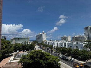 Building Photo - 3201 NE 14th Street Causeway