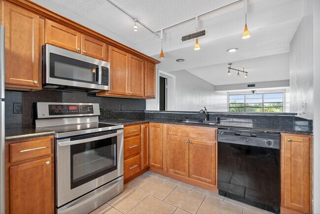 Foto del edificio - 3507 Village Blvd