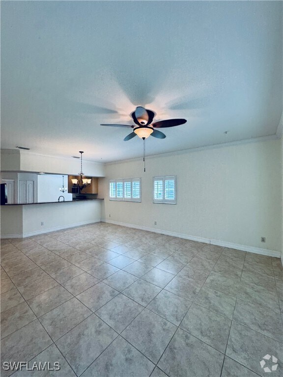 Building Photo - 12101 Santaluz Dr