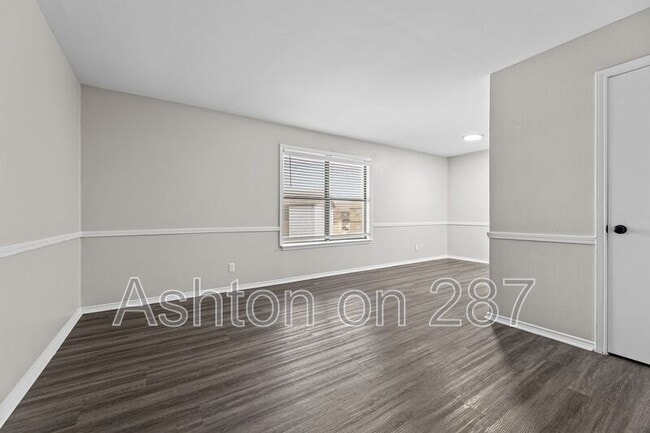 Building Photo - 1301 US-287