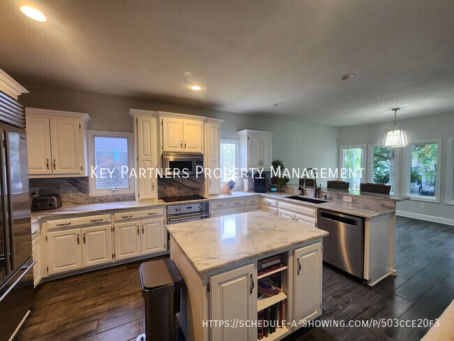 Foto del edificio - 5812 N Ames-