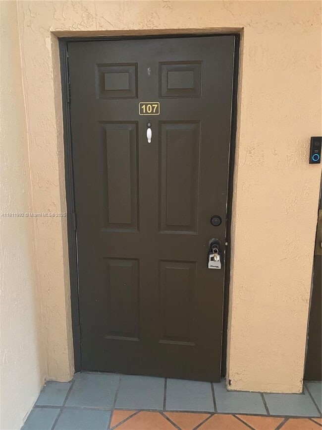 Foto del edificio - 17455 NW 75th Pl