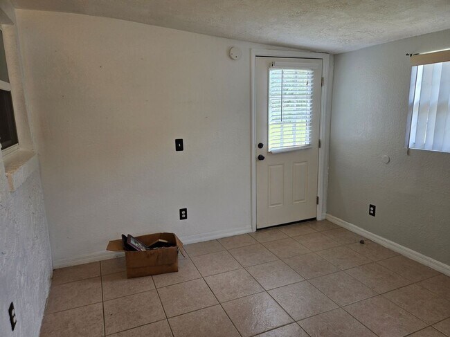 Foto del edificio - 4870 SW 147 Loop