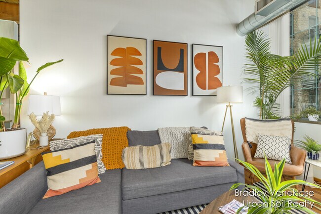 Foto del edificio - 940 Monroe Ave NW