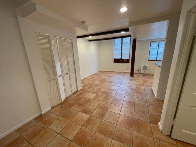 Foto del edificio - 1855 N Kingsley Dr