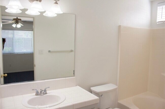Building Photo - 8508 Northshore Dr
