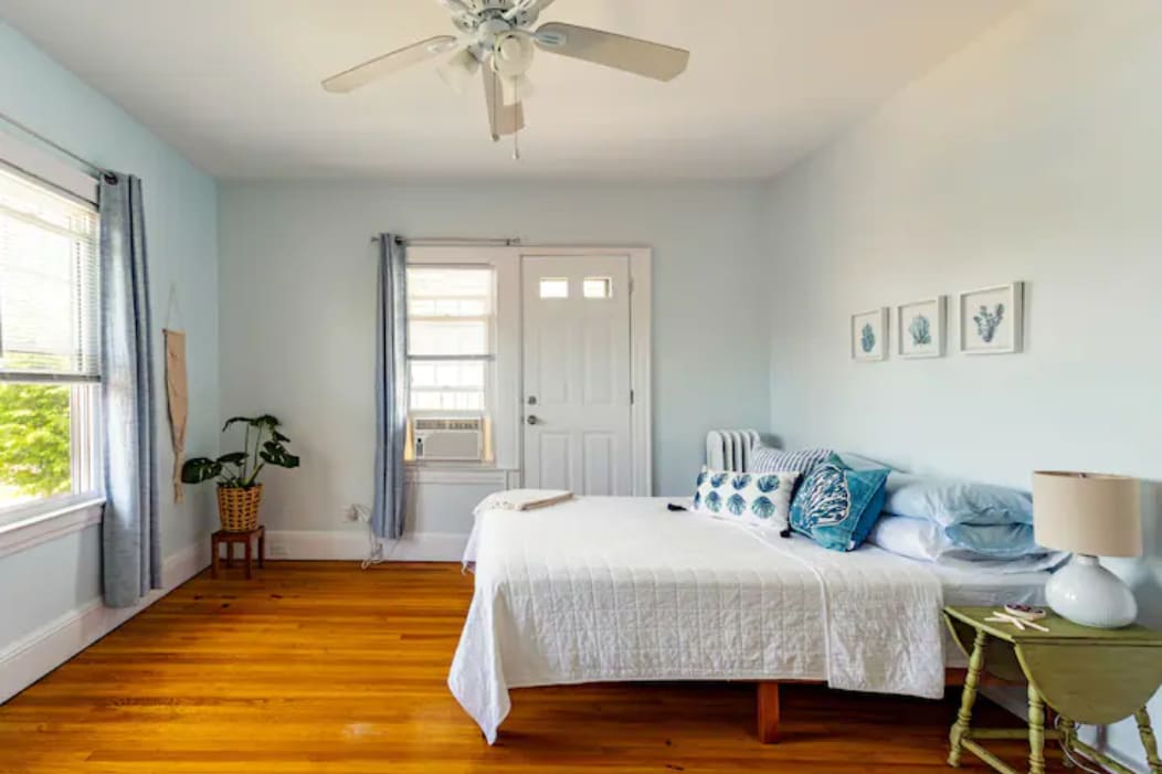 Primary Photo - 28 Walnut E St