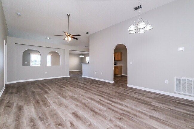 Building Photo - 12937 Lake Vista Dr