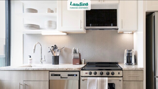 Foto del edificio - 5350 Pinehurst Park Dr