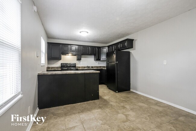 Building Photo - 3556 Biscayne Rd