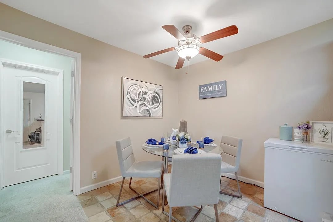 Foto principal - WOW!! Great Price and Great Location!
