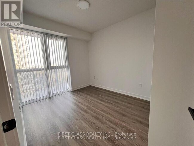 Photo du bâtiment - 195 Commerce St