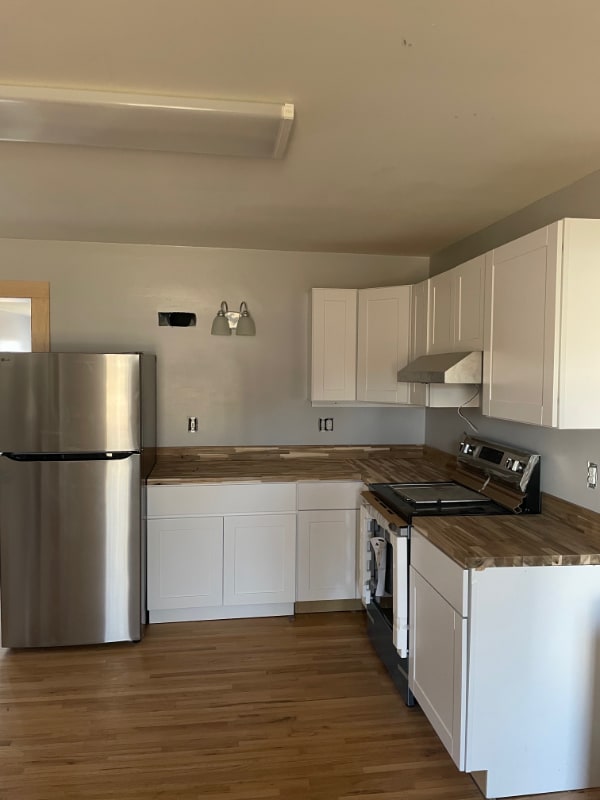 Building Photo - 2407-2407 Sycamore St